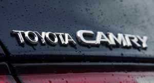 top features of toyota camry in alcoa, tn
